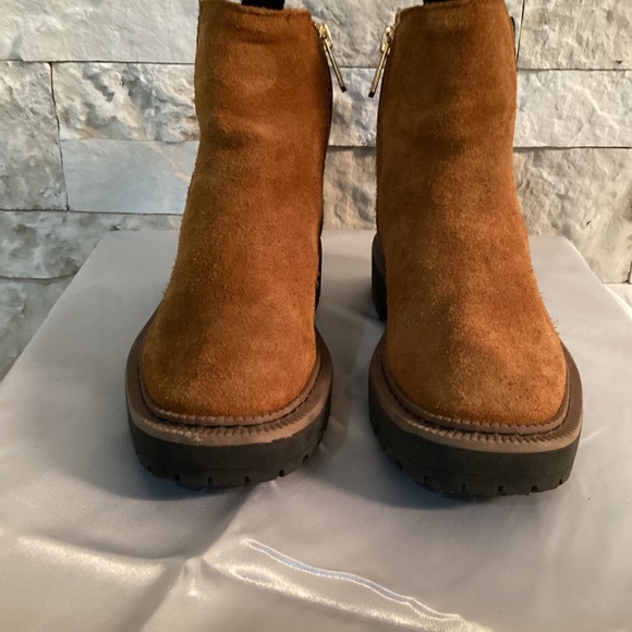Sam Edelman Laguna Chelsea Boots (Kids) - Picture 8 of 16